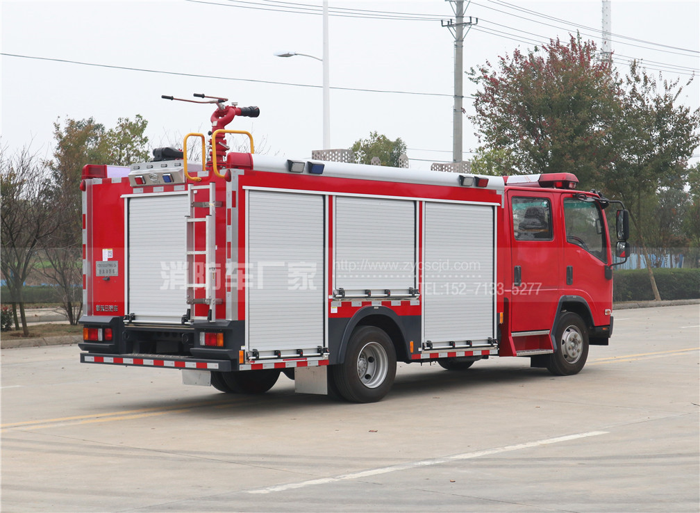 國六五十鈴700P 4噸水罐消防車