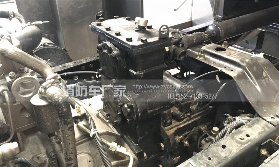 泡沫消防車取力器